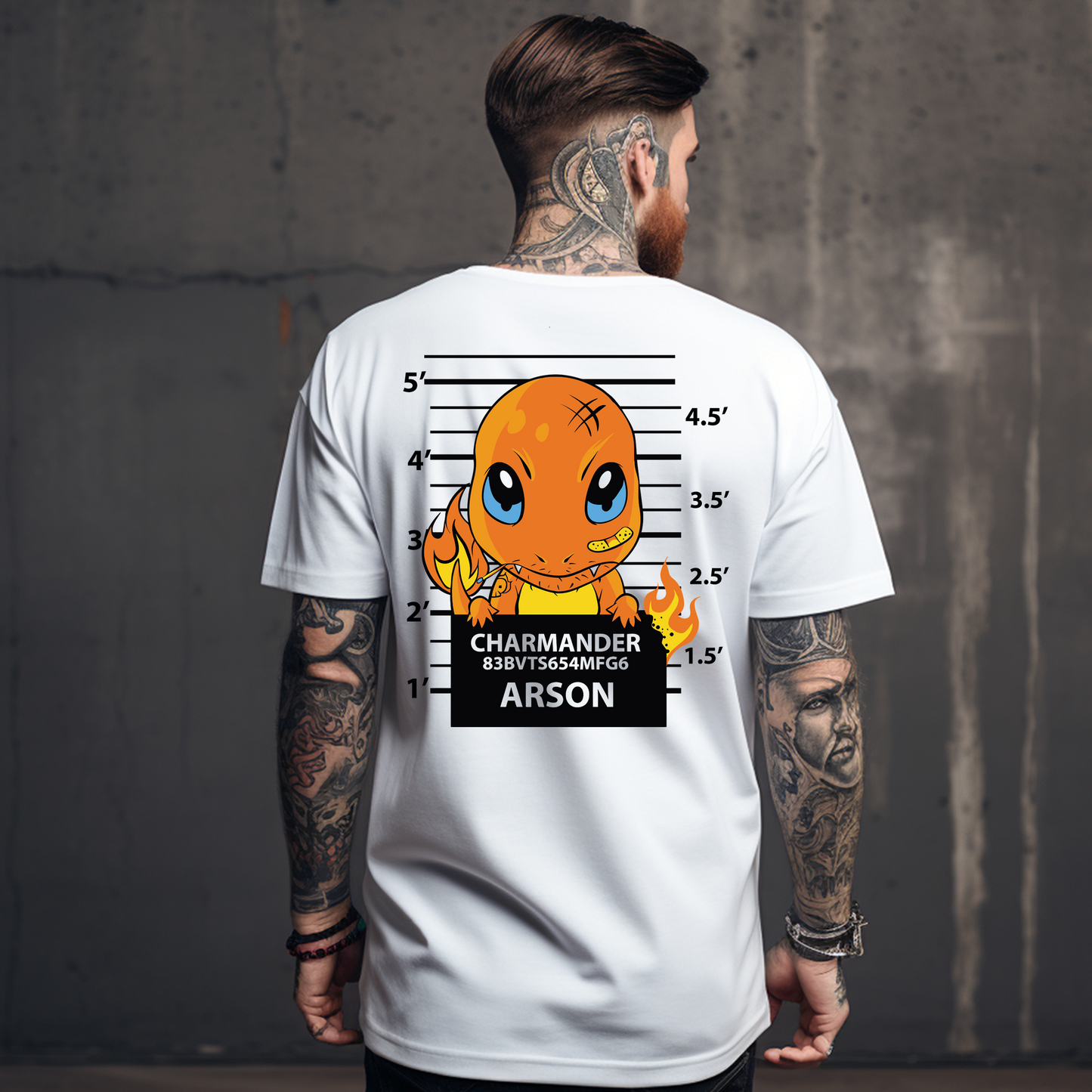 Camiseta Oversize - Charmander Mugshot: El más buscado del mundo Pokémon