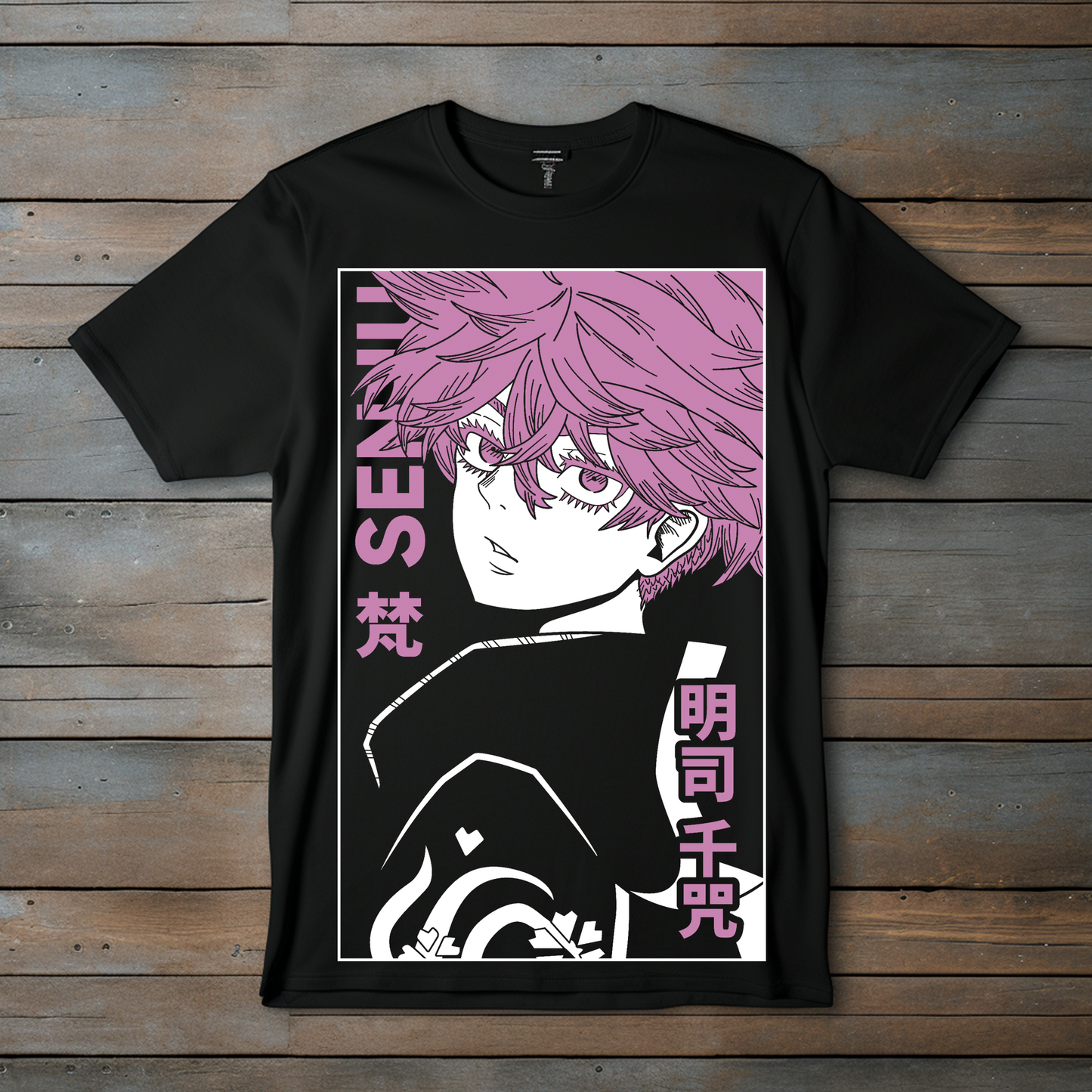 Camiseta Esencial Senju Kawaragi – Elegancia y Poder